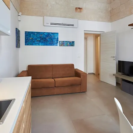 Le Di Gio' - Via Corridoni *